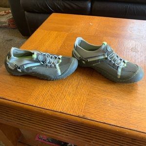 J-41 Sacnicoco Water Shoes